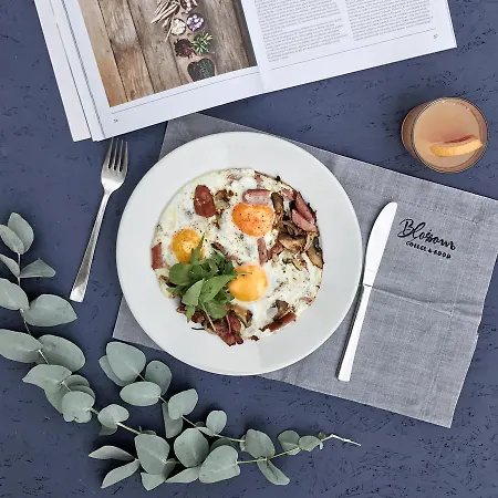 Diamonds Luxury Old Town